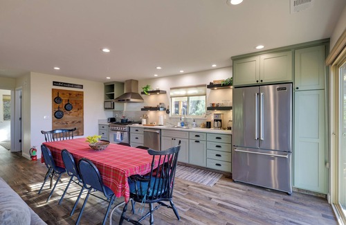 Tuolumne House | Ski, Hike & Fish: Mtn-View Gem w/Deck in Tuolumne