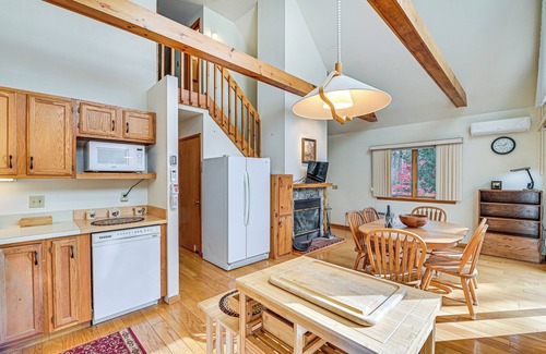Adirondack House | Ski, Hike & More: Adirondack Family Home