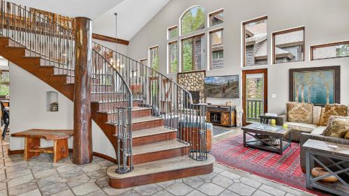 Boulder Ridge House | Ski Hill Sanctuary