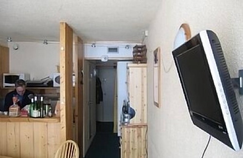 Arc-2000 Apartment | Ski Holiday Apartment With Balcony