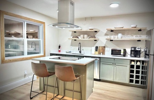 Stockbridge House | Ski Home Mountain Views Near Killington/Woodstock