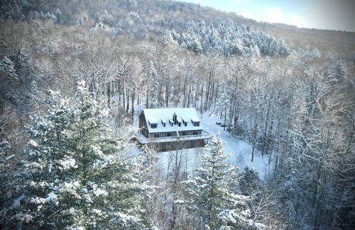 Stockbridge House | Ski Home Mountain Views Near Killington/Woodstock