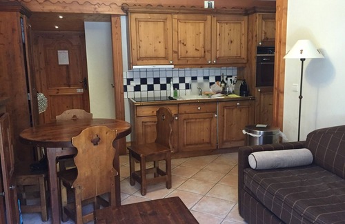 Meribel Village Apartment | SKI IN FOOT RESIDENCE STANDING MERIBEL VILLAGE