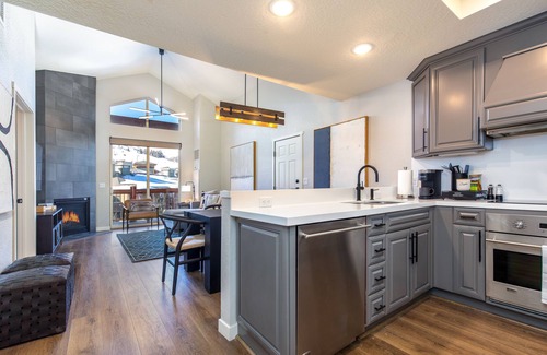 Park City Condo | Ski In/Out 2BD Top floor W/Amazing Views