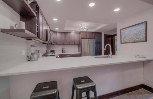 Peak 9 Condo | Ski In/Out at Shavano | Mountain Views