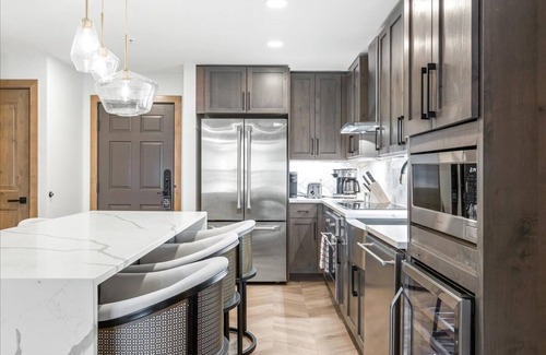 Park City Condo | Ski in/out at Westgate, Remodeled 1BR, Resort amenities, Multiple Pools, Spa, and Restaurant 4503A