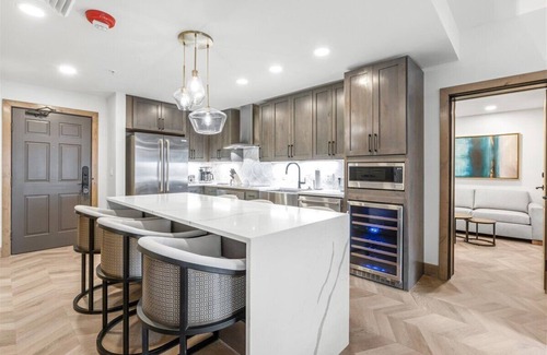 Park City Condo | Ski in/out at Westgate, Remodeled 1BR, Resort amenities, Multiple Pools, Spa, and Restaurant 4503A