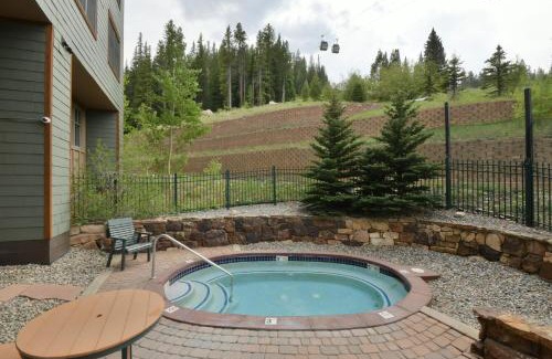Winter Park House | Ski In Out Luxury Condo 2403 I Hot Tub I Gym I Ski Views I Best Price I FREE Adventures Daily