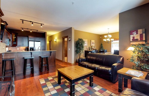 Snow Pine Estates Condo | Ski-in/out of this gorgeous home with a private hot tub & amazing views