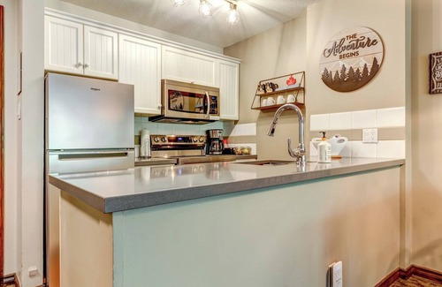 Upper Village Condo | SKI IN/OUT Slopeside ON Blackcomb w/pool & hot tubs