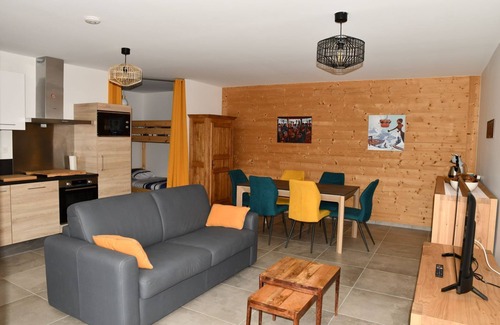 Oz Apartment | Ski in, ski out apartment. Alpes D'Huez Grand Domaine
