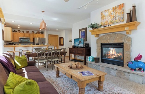 Edwards Condo | Ski-In/Ski-out 2 Bedroom Classic Aspenwood Lodge w/Outdoor Pool, Hot Tub