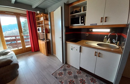 Montalbert Apartment | Ski-in ski-out apartment
