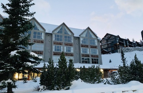 Okanagan-Similkameen Condo | SKI-IN SKI-OUT APEX INN LOFT SUITE - APEX 402