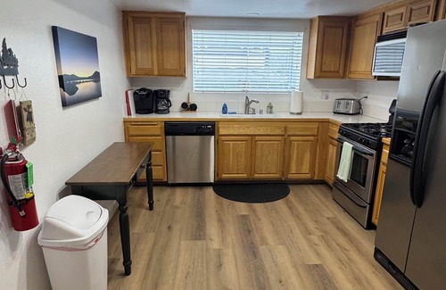 Big Bear Lake Condo | Ski-In Ski-Out at Bear Mountain - Large 3bd 2.5ba Sleeps 7 - The Bear Condo