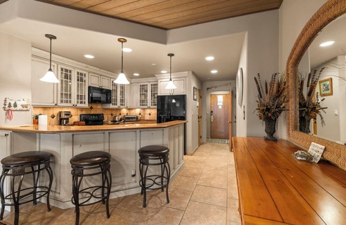 Purgatory House | Ski-in Ski-out, Balcony, Covered Parking!