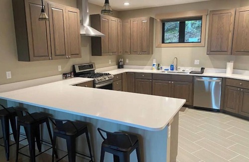 Bozeman Ski Chalet | Ski in Ski out Bridger Bowl Mountain Chalet