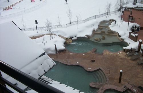 Breckenridge Condo | Ski-in Ski-Out Condo on Peak 7, 1 BR, full kitchen/dining, King bed, Sleeps 4