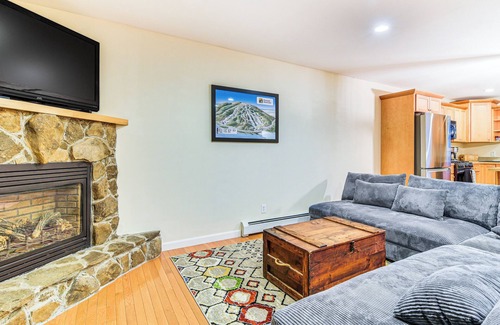 Bridgton Condo | Ski-In/Ski-Out Condo at Pleasant Mountain!