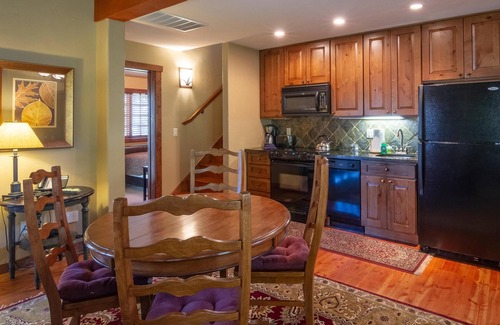 Tamarack Cottage | Ski In/Ski Out Cottage | Private Hot Tub