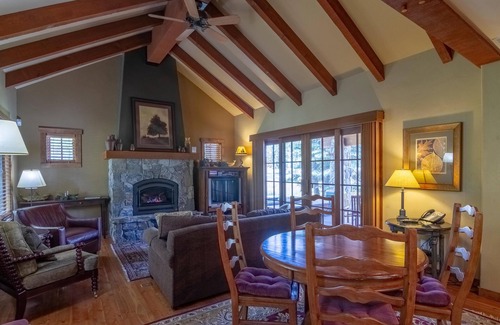 Tamarack Cottage | Ski In/Ski Out Cottage | Private Hot Tub