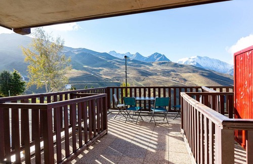 Germ Apartment | Ski-in/Ski-out: Cozy 8-Person Apartment with Terrace and Free Parking