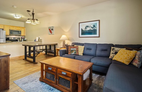 Mammoth Lakes Condo | Ski In-Ski Out Exclusive Lift Access Resort Condo at Mammoth Mountain Lakes CA