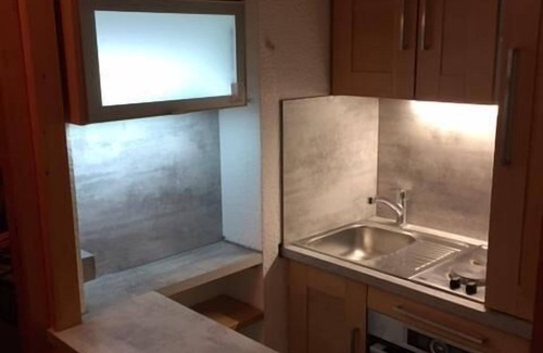 Montalbert Apartment | Ski-in/ski-out & foot of the slopes, 3rd floor, view ski slopes, balcony, tv, ski locker, 40m²