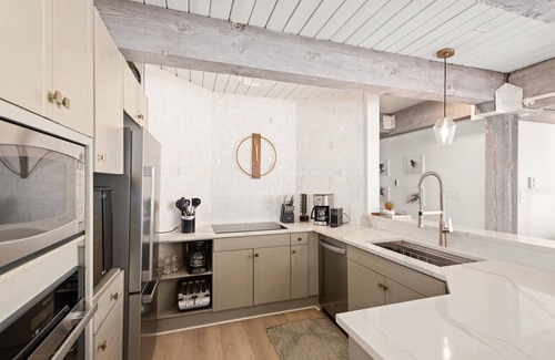 Snowmass Village Condo | Ski In/Ski Out Four Bedroom Snowmass Village Condo
