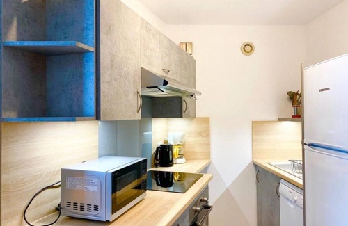 Villard-de-Lans Apartment | Ski-in/ski-out & foot of the slopes, 9th floor, balcony, parking, 64m², Villard de Lans