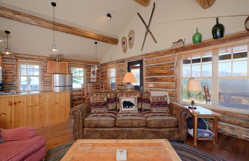 Big Sky House | Ski-in/Ski-out home w/hot tub in Moonlight Basin - Cowboy Heaven Cabin - The Lookout