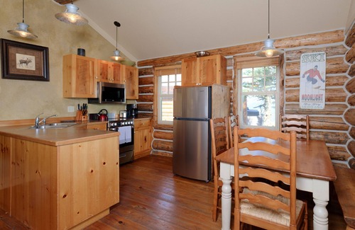 Big Sky House | Ski-in/Ski-out home w/hot tub in Moonlight Basin - Cowboy Heaven Cabin - The Lookout