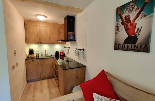 Cervinia House | Ski-in-ski-out for 10-12 people 2 apartments