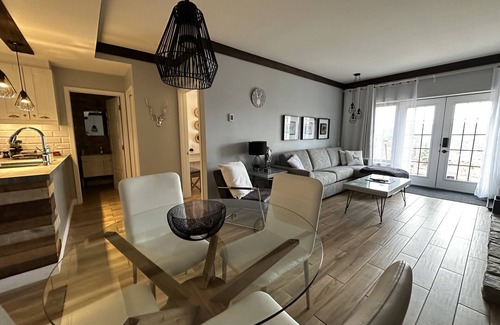 Mont-Tremblant Condo | Ski in/Ski out Modern 1 bedroom with fireplace