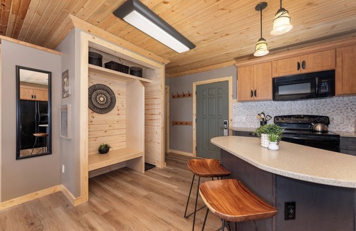 Silvercreek Condo | Ski-in, Ski-out, One Bedroom Condo with Jacuzzi Tub