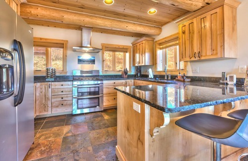 Powder Mountain Ski Chalet | Ski in/Ski Out Powder Chalet - Best Location on Powder Mountain