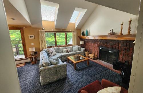 Central Vermont- Killington Apartment | Ski In Ski Out Sunrise West Glade H2 - Direct Trailside, Hot Tub, Pool, Sauna
