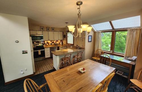 Central Vermont- Killington Apartment | Ski In Ski Out Sunrise West Glade H2 - Direct Trailside, Hot Tub, Pool, Sauna