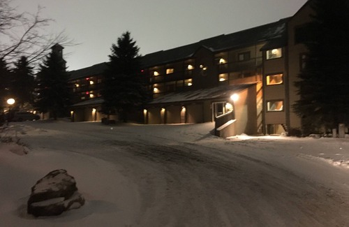 Seven Springs Condo | Ski-In/Ski-Out to Boomerang Trail,Corkscrew,Avalanche, Goosebumps at 7 Springs