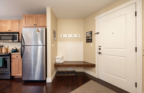 Silvercreek Condo | Ski In/Ski Out Top Floor with Views and Amenities- Heated Parking Garage