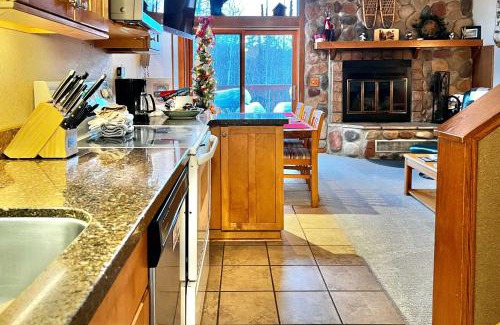 Lutsen House | Ski-In, Ski-Out Townhome with Lofted Owners Suite
