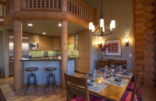 Mountain Village House | Ski in/Ski Out Lodges on Sundance 3 BR+, Log Home