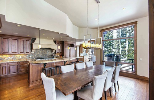Snowmass Village House | Ski-In/Ski-Out Luxury with Stunning Rooftop Views