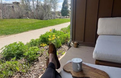 Steamboat Springs House | Ski In, Ski Out Cozy Creek Side Cabin w Front Yard