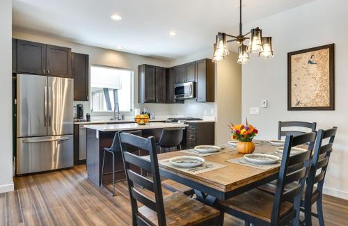 Silvercreek House | Ski-InandSki-Out Granby Getaway with Fire Pit!