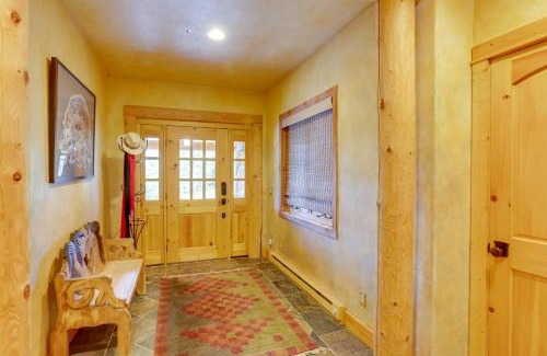 Mountain Village Apartment | Ski-InandSki-Out Mountain Village Condo with Hot Tub!