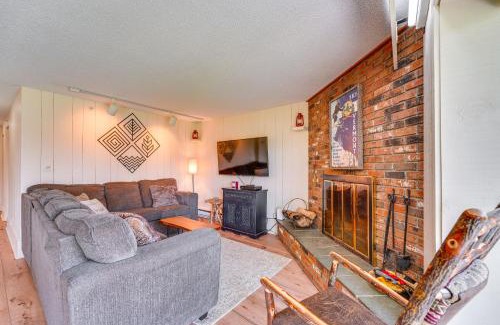 Bromley Mountain Apartment | Ski-inandSki-Out Peru Condo with Fire Pit and Grill!