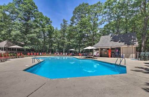Wintergreen Apartment | Ski-InandSki-Out Wintergreen Resort Condo and Hot Tub!