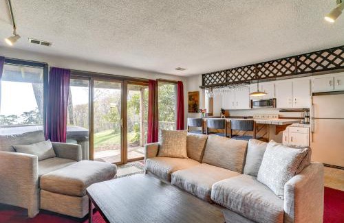 Wintergreen Apartment | Ski-InandSki-Out Wintergreen Resort Condo and Hot Tub!