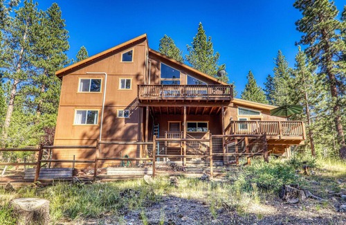 Truckee House | SKI LEASE! Four bed/four bath home in Truckee, CA available for a ski lease.